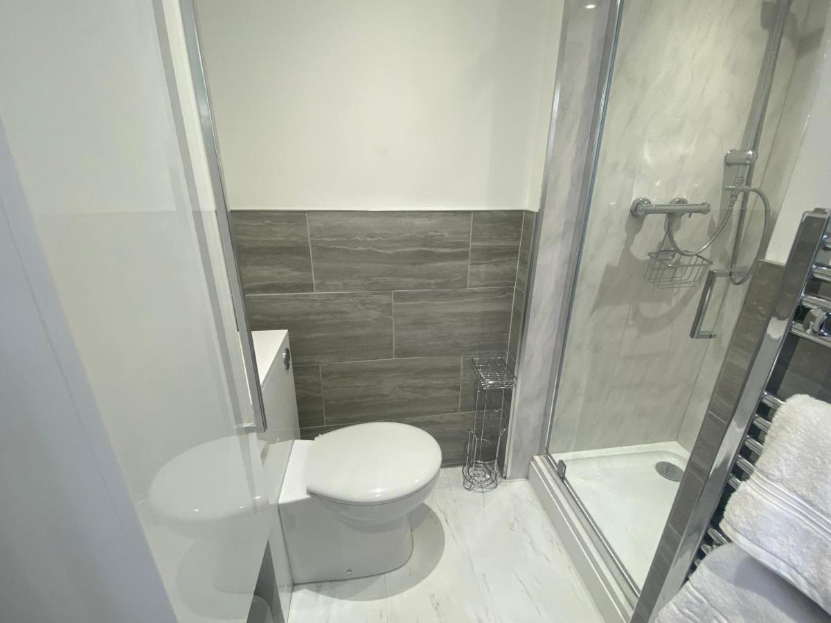 The Lily Pad Near Poole Dorset Self Contained Private Entrance And Free Parking Corfe Mullen Exterior foto